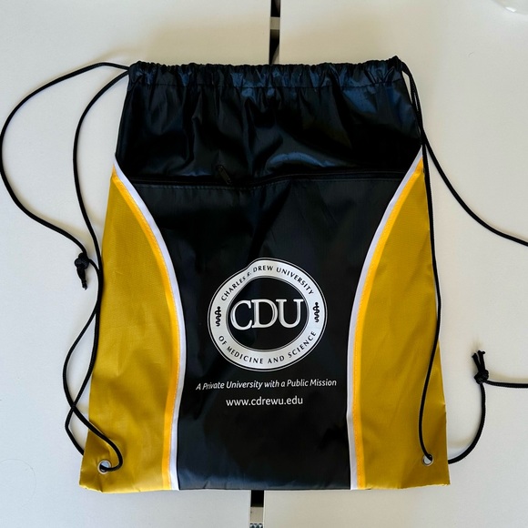 Brand New Drawstring Bag (Front Zipper) plus Brand New Metal Water Bottle - Picture 6 of 11